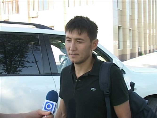 Обладатели Кубка РК, футболисты клуба «Ордабасы», на тренировки приезжают на крутых джипах