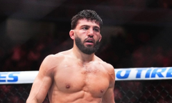 Армана Царукяна сняли с самолета перед следующим поединком. Видео